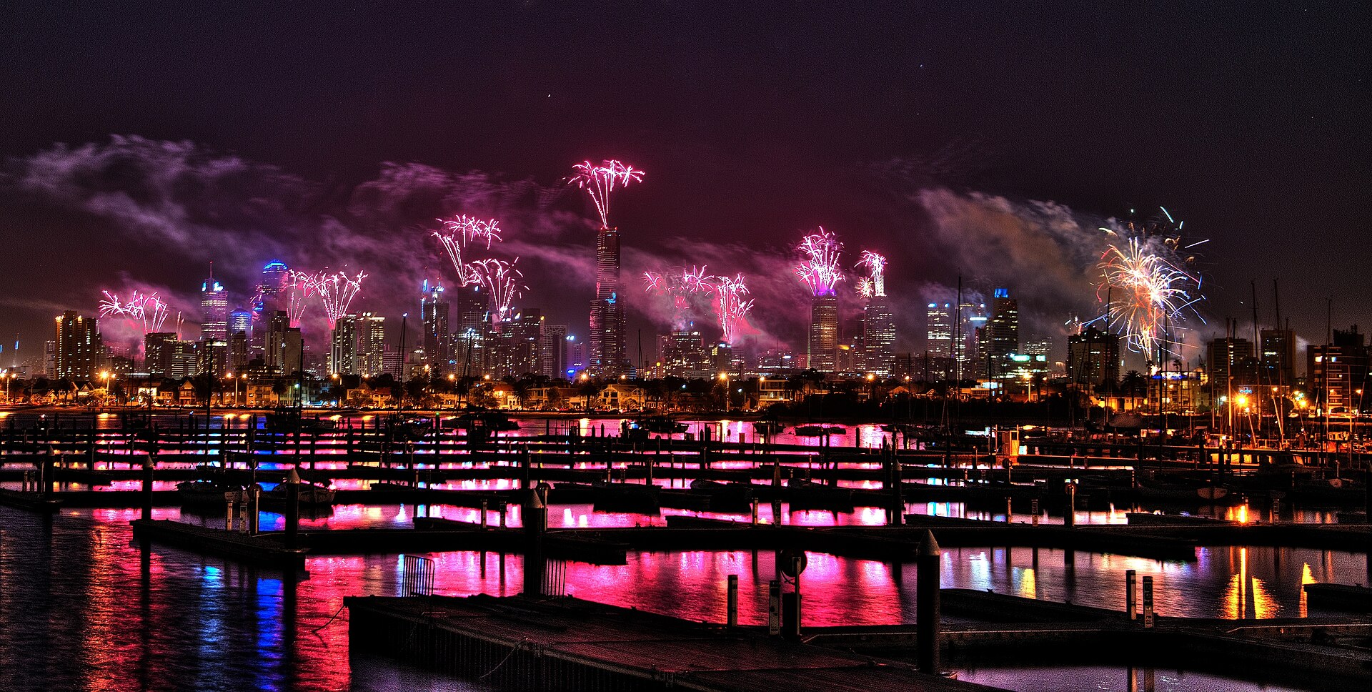 Melbourne New Year 2014 (11669464283)