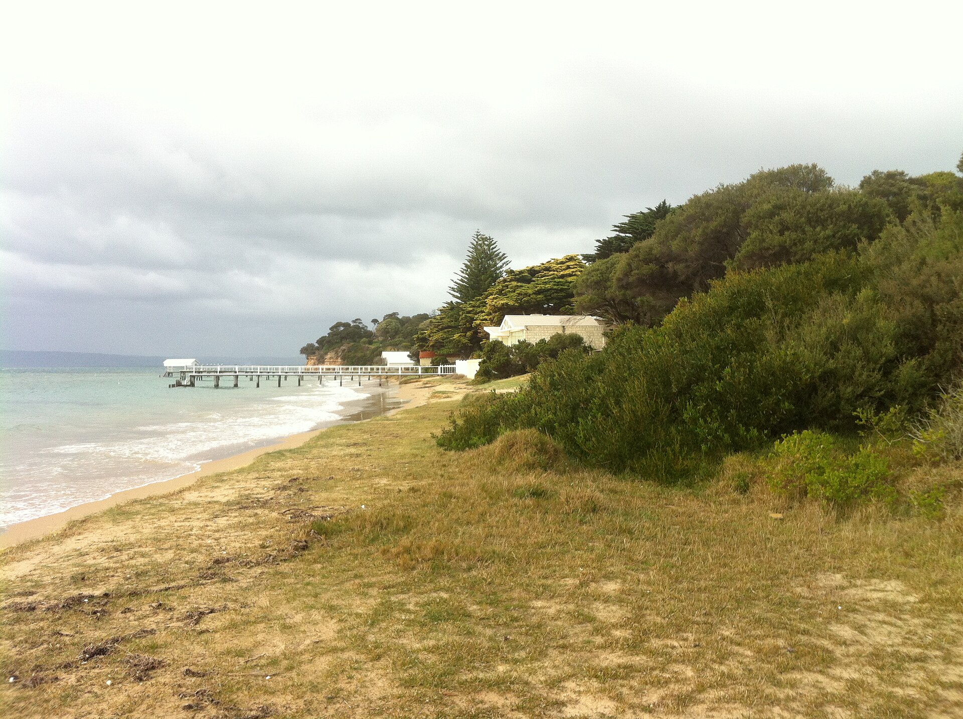 Sullivan Bay Beach looking east - panoramio
