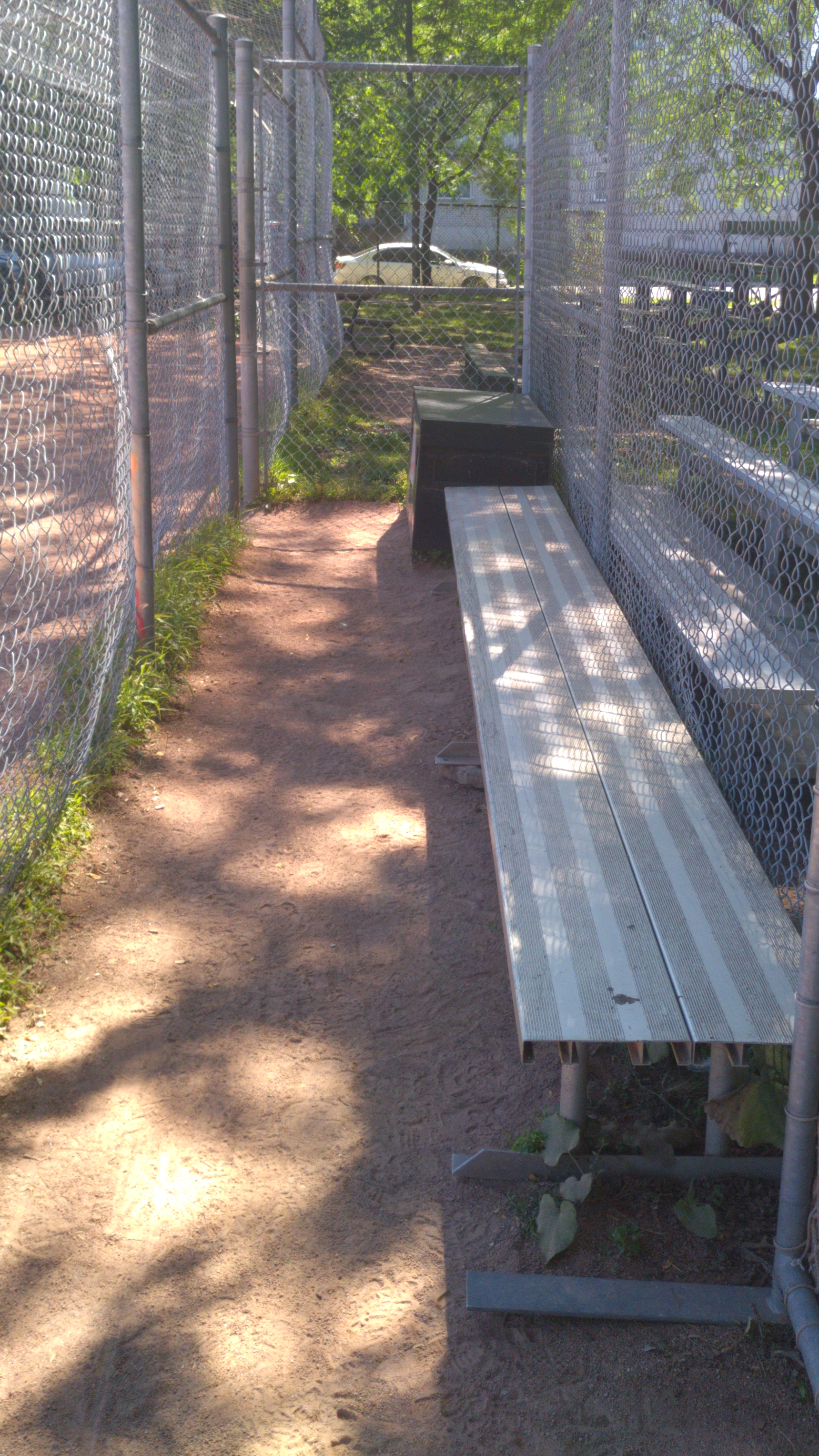 Parc Grovehill, terrain de baseball, banc des joueurs troisième but